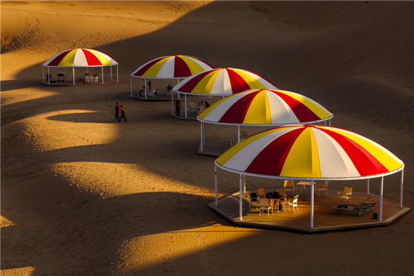 响沙湾,沙漠,度假地,景区,旅游,图片,照片,摄影,内蒙古响沙湾,内蒙古旅游,鄂尔多斯市旅游,莲花酒店,莲花度假酒店,莲沙度假岛,福沙度假岛,悦沙休闲岛,仙沙休闲岛,一粒沙度假村,在线预订,预定,旅行社,AAAAA,5A级旅游景区,库布齐,库布其沙漠,库布其旅游