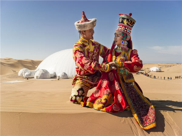 响沙湾,沙漠,度假地,景区,旅游,图片,照片,摄影,内蒙古响沙湾,内蒙古旅游,鄂尔多斯市旅游,莲花酒店,莲花度假酒店,莲沙度假岛,福沙度假岛,悦沙休闲岛,仙沙休闲岛,一粒沙度假村,在线预订,预定,旅行社,AAAAA,5A级旅游景区,库布齐,库布其沙漠,库布其旅游