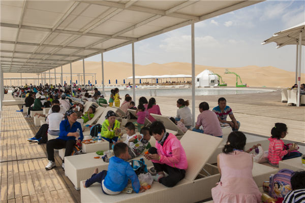 响沙湾,沙漠,度假地,景区,旅游,图片,照片,摄影,内蒙古响沙湾,内蒙古旅游,鄂尔多斯市旅游,莲花酒店,莲花度假酒店,莲沙度假岛,福沙度假岛,悦沙休闲岛,仙沙休闲岛,一粒沙度假村,在线预订,预定,旅行社,AAAAA,5A级旅游景区,库布齐,库布其沙漠,库布其旅游