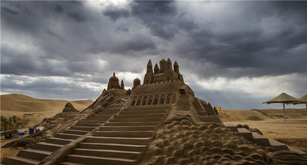 响沙湾,沙漠,度假地,景区,旅游,图片,照片,摄影,内蒙古响沙湾,内蒙古旅游,鄂尔多斯市旅游,莲花酒店,莲花度假酒店,莲沙度假岛,福沙度假岛,悦沙休闲岛,仙沙休闲岛,一粒沙度假村,在线预订,预定,旅行社,AAAAA,5A级旅游景区,库布齐,库布其沙漠,库布其旅游