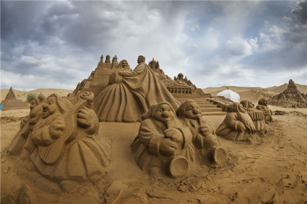 响沙湾,沙漠,度假地,景区,旅游,图片,照片,摄影,内蒙古响沙湾,内蒙古旅游,鄂尔多斯市旅游,莲花酒店,莲花度假酒店,莲沙度假岛,福沙度假岛,悦沙休闲岛,仙沙休闲岛,一粒沙度假村,在线预订,预定,旅行社,AAAAA,5A级旅游景区,库布齐,库布其沙漠,库布其旅游