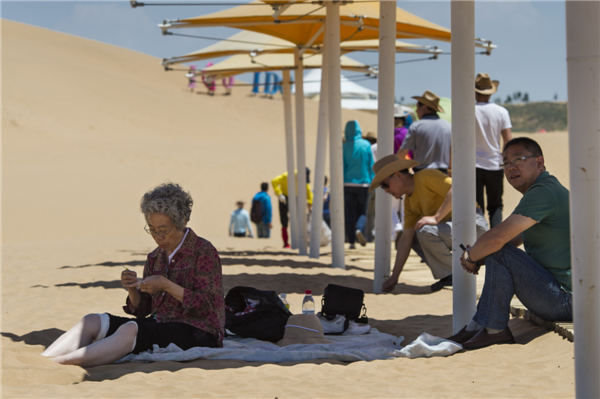 响沙湾,沙漠,度假地,景区,旅游,图片,照片,摄影,内蒙古响沙湾,内蒙古旅游,鄂尔多斯市旅游,莲花酒店,莲花度假酒店,莲沙度假岛,福沙度假岛,悦沙休闲岛,仙沙休闲岛,一粒沙度假村,在线预订,预定,旅行社,AAAAA,5A级旅游景区,库布齐,库布其沙漠,库布其旅游