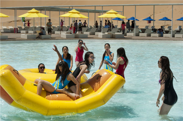 响沙湾,沙漠,度假地,景区,旅游,图片,照片,摄影,内蒙古响沙湾,内蒙古旅游,鄂尔多斯市旅游,莲花酒店,莲花度假酒店,莲沙度假岛,福沙度假岛,悦沙休闲岛,仙沙休闲岛,一粒沙度假村,在线预订,预定,旅行社,AAAAA,5A级旅游景区,库布齐,库布其沙漠,库布其旅游