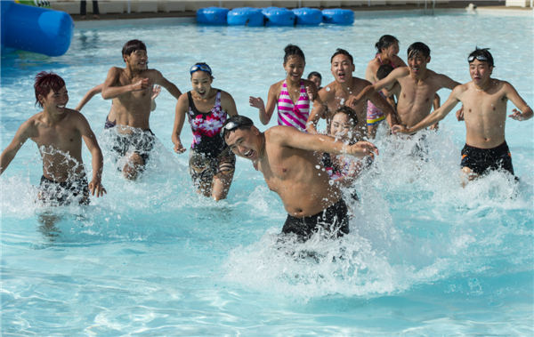 响沙湾,沙漠,度假地,景区,旅游,图片,照片,摄影,内蒙古响沙湾,内蒙古旅游,鄂尔多斯市旅游,莲花酒店,莲花度假酒店,莲沙度假岛,福沙度假岛,悦沙休闲岛,仙沙休闲岛,一粒沙度假村,在线预订,预定,旅行社,AAAAA,5A级旅游景区,库布齐,库布其沙漠,库布其旅游