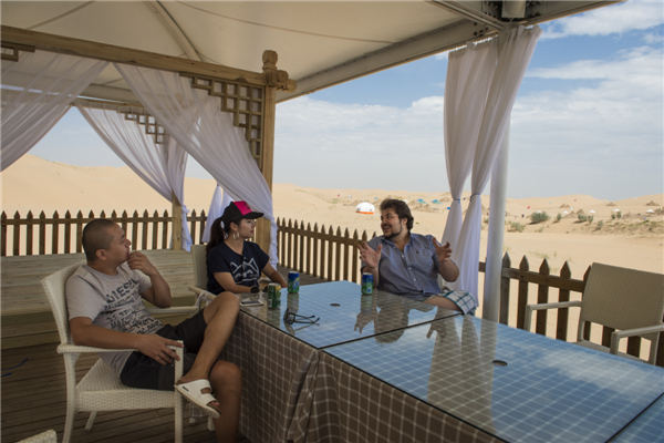 响沙湾,沙漠,度假地,景区,旅游,图片,照片,摄影,内蒙古响沙湾,内蒙古旅游,鄂尔多斯市旅游,莲花酒店,莲花度假酒店,莲沙度假岛,福沙度假岛,悦沙休闲岛,仙沙休闲岛,一粒沙度假村,在线预订,预定,旅行社,AAAAA,5A级旅游景区,库布齐,库布其沙漠,库布其旅游