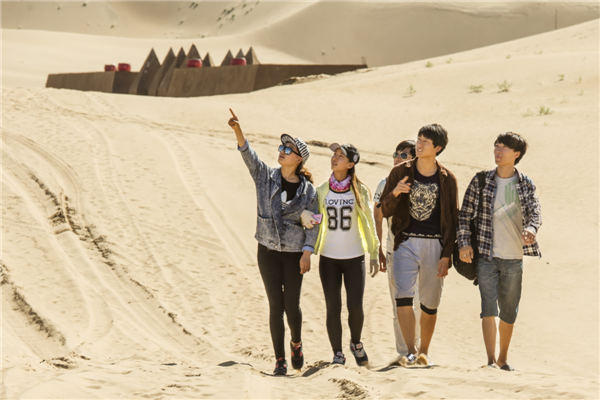 响沙湾,沙漠,度假地,景区,旅游,图片,照片,摄影,内蒙古响沙湾,内蒙古旅游,鄂尔多斯市旅游,莲花酒店,莲花度假酒店,莲沙度假岛,福沙度假岛,悦沙休闲岛,仙沙休闲岛,一粒沙度假村,在线预订,预定,旅行社,AAAAA,5A级旅游景区,库布齐,库布其沙漠,库布其旅游