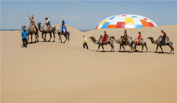 响沙湾,沙漠,度假地,景区,旅游,图片,照片,摄影,内蒙古响沙湾,内蒙古旅游,鄂尔多斯市旅游,莲花酒店,莲花度假酒店,莲沙度假岛,福沙度假岛,悦沙休闲岛,仙沙休闲岛,一粒沙度假村,在线预订,预定,旅行社,AAAAA,5A级旅游景区,库布齐,库布其沙漠,库布其旅游