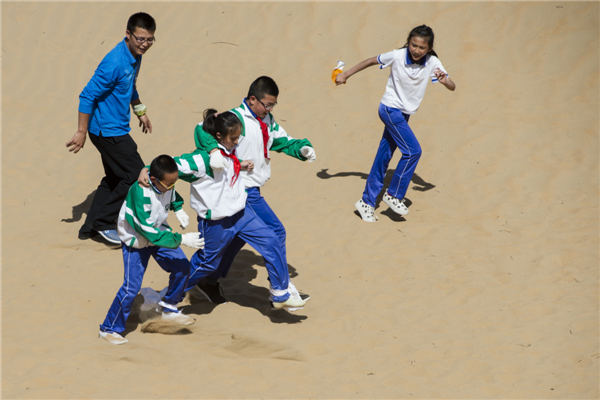 响沙湾,沙漠,度假地,景区,旅游,图片,照片,摄影,内蒙古响沙湾,内蒙古旅游,鄂尔多斯市旅游,莲花酒店,莲花度假酒店,莲沙度假岛,福沙度假岛,悦沙休闲岛,仙沙休闲岛,一粒沙度假村,在线预订,预定,旅行社,AAAAA,5A级旅游景区,库布齐,库布其沙漠,库布其旅游