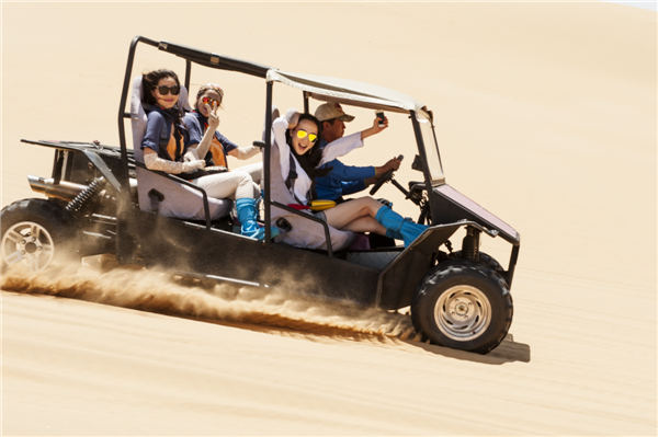 响沙湾,沙漠,度假地,景区,旅游,图片,照片,摄影,内蒙古响沙湾,内蒙古旅游,鄂尔多斯市旅游,莲花酒店,莲花度假酒店,莲沙度假岛,福沙度假岛,悦沙休闲岛,仙沙休闲岛,一粒沙度假村,在线预订,预定,旅行社,AAAAA,5A级旅游景区,库布齐,库布其沙漠,库布其旅游