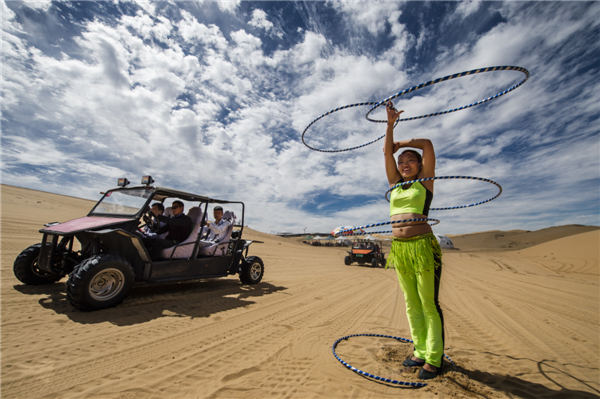 响沙湾,沙漠,度假地,景区,旅游,图片,照片,摄影,内蒙古响沙湾,内蒙古旅游,鄂尔多斯市旅游,莲花酒店,莲花度假酒店,莲沙度假岛,福沙度假岛,悦沙休闲岛,仙沙休闲岛,一粒沙度假村,在线预订,预定,旅行社,AAAAA,5A级旅游景区,库布齐,库布其沙漠,库布其旅游