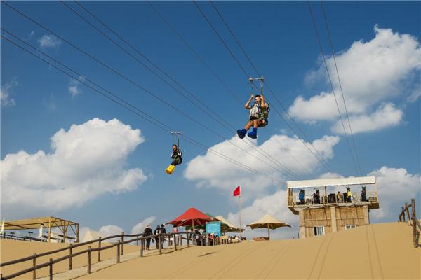 响沙湾,沙漠,度假地,景区,旅游,图片,照片,摄影,内蒙古响沙湾,内蒙古旅游,鄂尔多斯市旅游,莲花酒店,莲花度假酒店,莲沙度假岛,福沙度假岛,悦沙休闲岛,仙沙休闲岛,一粒沙度假村,在线预订,预定,旅行社,AAAAA,5A级旅游景区,库布齐,库布其沙漠,库布其旅游