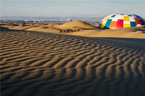 响沙湾,沙漠,度假地,景区,旅游,图片,照片,摄影,内蒙古响沙湾,内蒙古旅游,鄂尔多斯市旅游,莲花酒店,莲花度假酒店,莲沙度假岛,福沙度假岛,悦沙休闲岛,仙沙休闲岛,一粒沙度假村,在线预订,预定,旅行社,AAAAA,5A级旅游景区,库布齐,库布其沙漠,库布其旅游