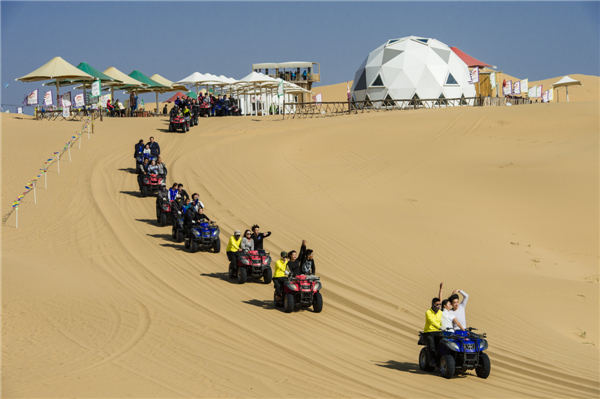 响沙湾,沙漠,度假地,景区,旅游,图片,照片,摄影,内蒙古响沙湾,内蒙古旅游,鄂尔多斯市旅游,莲花酒店,莲花度假酒店,莲沙度假岛,福沙度假岛,悦沙休闲岛,仙沙休闲岛,一粒沙度假村,在线预订,预定,旅行社,AAAAA,5A级旅游景区,库布齐,库布其沙漠,库布其旅游