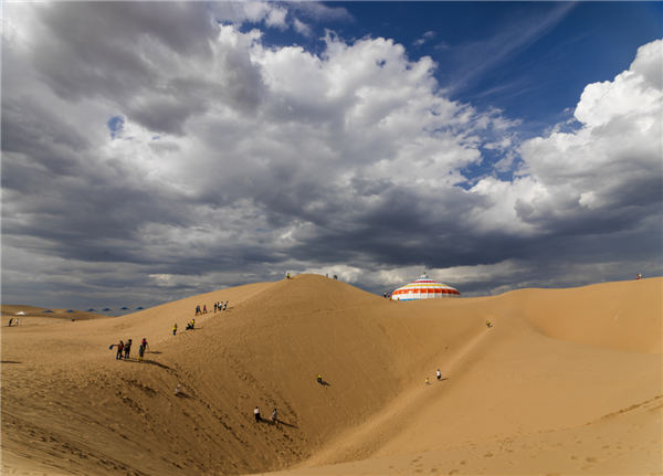 响沙湾,沙漠,度假地,景区,旅游,图片,照片,摄影,内蒙古响沙湾,内蒙古旅游,鄂尔多斯市旅游,莲花酒店,莲花度假酒店,莲沙度假岛,福沙度假岛,悦沙休闲岛,仙沙休闲岛,一粒沙度假村,在线预订,预定,旅行社,AAAAA,5A级旅游景区,库布齐,库布其沙漠,库布其旅游
