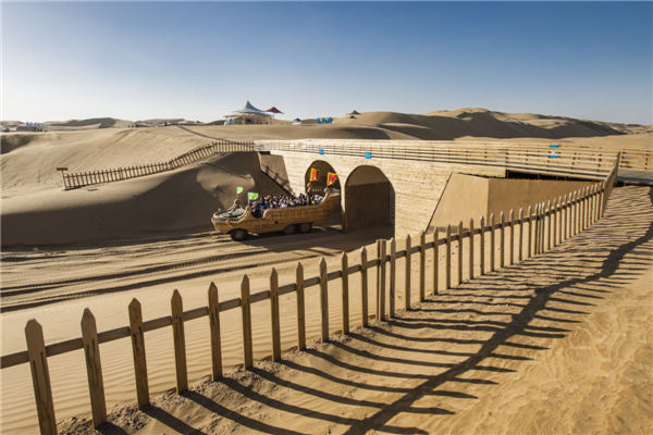 响沙湾,沙漠,度假地,景区,旅游,图片,照片,摄影,内蒙古响沙湾,内蒙古旅游,鄂尔多斯市旅游,莲花酒店,莲花度假酒店,莲沙度假岛,福沙度假岛,悦沙休闲岛,仙沙休闲岛,一粒沙度假村,在线预订,预定,旅行社,AAAAA,5A级旅游景区,库布齐,库布其沙漠,库布其旅游