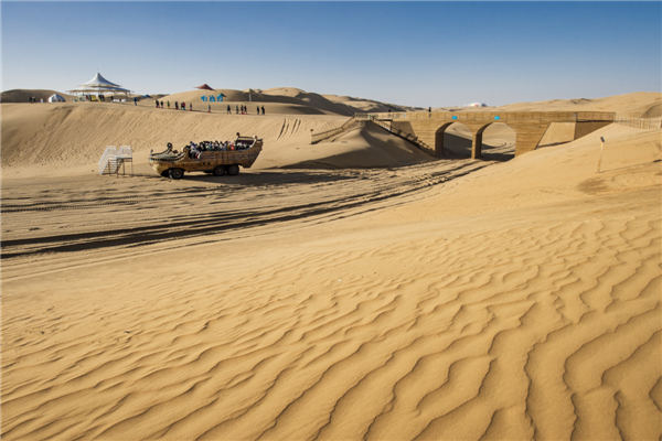 响沙湾,沙漠,度假地,景区,旅游,图片,照片,摄影,内蒙古响沙湾,内蒙古旅游,鄂尔多斯市旅游,莲花酒店,莲花度假酒店,莲沙度假岛,福沙度假岛,悦沙休闲岛,仙沙休闲岛,一粒沙度假村,在线预订,预定,旅行社,AAAAA,5A级旅游景区,库布齐,库布其沙漠,库布其旅游