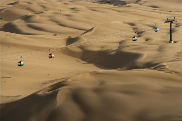响沙湾,沙漠,度假地,景区,旅游,图片,照片,摄影,内蒙古响沙湾,内蒙古旅游,鄂尔多斯市旅游,莲花酒店,莲花度假酒店,莲沙度假岛,福沙度假岛,悦沙休闲岛,仙沙休闲岛,一粒沙度假村,在线预订,预定,旅行社,AAAAA,5A级旅游景区,库布齐,库布其沙漠,库布其旅游