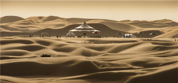 响沙湾,沙漠,度假地,景区,旅游,图片,照片,摄影,内蒙古响沙湾,内蒙古旅游,鄂尔多斯市旅游,莲花酒店,莲花度假酒店,莲沙度假岛,福沙度假岛,悦沙休闲岛,仙沙休闲岛,一粒沙度假村,在线预订,预定,旅行社,AAAAA,5A级旅游景区,库布齐,库布其沙漠,库布其旅游