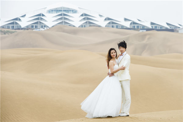 响沙湾,沙漠,度假地,景区,旅游,图片,照片,摄影,内蒙古响沙湾,内蒙古旅游,鄂尔多斯市旅游,莲花酒店,莲花度假酒店,莲沙度假岛,福沙度假岛,悦沙休闲岛,仙沙休闲岛,一粒沙度假村,在线预订,预定,旅行社,AAAAA,5A级旅游景区,库布齐,库布其沙漠,库布其旅游