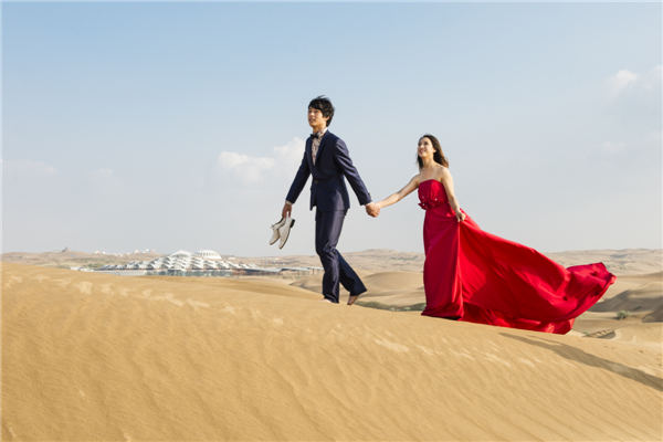 响沙湾,沙漠,度假地,景区,旅游,图片,照片,摄影,内蒙古响沙湾,内蒙古旅游,鄂尔多斯市旅游,莲花酒店,莲花度假酒店,莲沙度假岛,福沙度假岛,悦沙休闲岛,仙沙休闲岛,一粒沙度假村,在线预订,预定,旅行社,AAAAA,5A级旅游景区,库布齐,库布其沙漠,库布其旅游