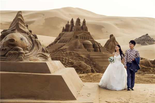 响沙湾,沙漠,度假地,景区,旅游,图片,照片,摄影,内蒙古响沙湾,内蒙古旅游,鄂尔多斯市旅游,莲花酒店,莲花度假酒店,莲沙度假岛,福沙度假岛,悦沙休闲岛,仙沙休闲岛,一粒沙度假村,在线预订,预定,旅行社,AAAAA,5A级旅游景区,库布齐,库布其沙漠,库布其旅游