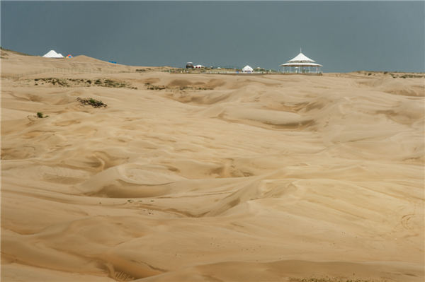 响沙湾,沙漠,度假地,景区,旅游,图片,照片,摄影,内蒙古响沙湾,内蒙古旅游,鄂尔多斯市旅游,莲花酒店,莲花度假酒店,莲沙度假岛,福沙度假岛,悦沙休闲岛,仙沙休闲岛,一粒沙度假村,在线预订,预定,旅行社,AAAAA,5A级旅游景区,库布齐,库布其沙漠,库布其旅游