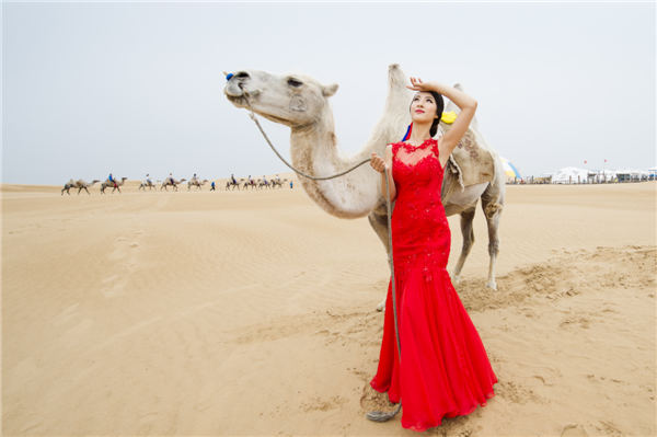 响沙湾,沙漠,度假地,景区,旅游,图片,照片,摄影,内蒙古响沙湾,内蒙古旅游,鄂尔多斯市旅游,莲花酒店,莲花度假酒店,莲沙度假岛,福沙度假岛,悦沙休闲岛,仙沙休闲岛,一粒沙度假村,在线预订,预定,旅行社,AAAAA,5A级旅游景区,库布齐,库布其沙漠,库布其旅游