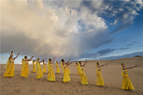响沙湾,沙漠,度假地,景区,旅游,图片,照片,摄影,内蒙古响沙湾,内蒙古旅游,鄂尔多斯市旅游,莲花酒店,莲花度假酒店,莲沙度假岛,福沙度假岛,悦沙休闲岛,仙沙休闲岛,一粒沙度假村,在线预订,预定,旅行社,AAAAA,5A级旅游景区,库布齐,库布其沙漠,库布其旅游