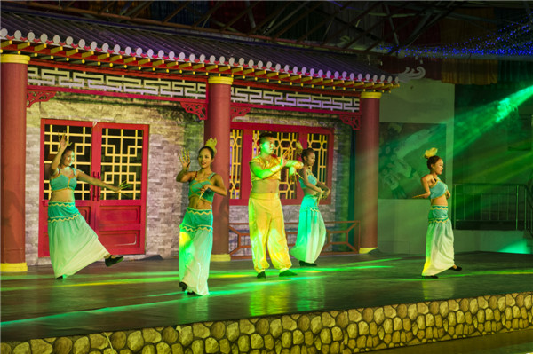 响沙湾,沙漠,度假地,景区,旅游,图片,照片,摄影,内蒙古响沙湾,内蒙古旅游,鄂尔多斯市旅游,莲花酒店,莲花度假酒店,莲沙度假岛,福沙度假岛,悦沙休闲岛,仙沙休闲岛,一粒沙度假村,在线预订,预定,旅行社,AAAAA,5A级旅游景区,库布齐,库布其沙漠,库布其旅游