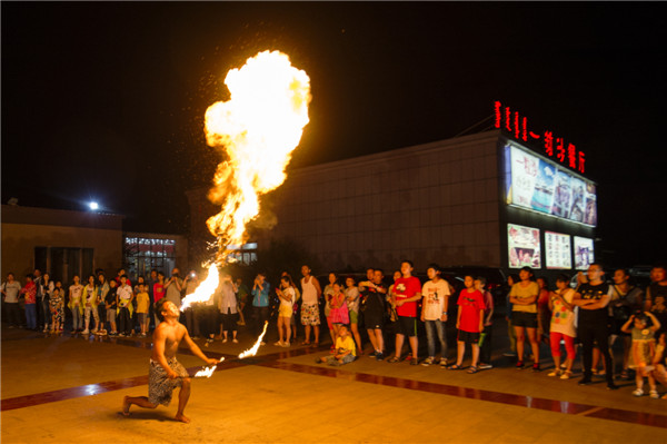 响沙湾,沙漠,度假地,景区,旅游,图片,照片,摄影,内蒙古响沙湾,内蒙古旅游,鄂尔多斯市旅游,莲花酒店,莲花度假酒店,莲沙度假岛,福沙度假岛,悦沙休闲岛,仙沙休闲岛,一粒沙度假村,在线预订,预定,旅行社,AAAAA,5A级旅游景区,库布齐,库布其沙漠,库布其旅游