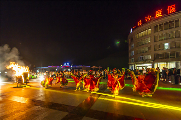 响沙湾,沙漠,度假地,景区,旅游,图片,照片,摄影,内蒙古响沙湾,内蒙古旅游,鄂尔多斯市旅游,莲花酒店,莲花度假酒店,莲沙度假岛,福沙度假岛,悦沙休闲岛,仙沙休闲岛,一粒沙度假村,在线预订,预定,旅行社,AAAAA,5A级旅游景区,库布齐,库布其沙漠,库布其旅游
