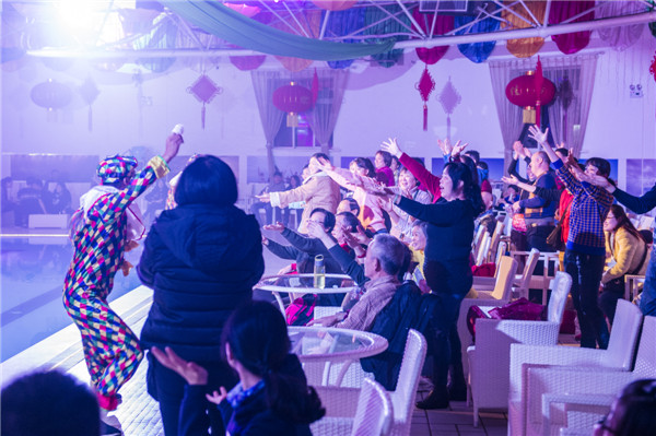 响沙湾,沙漠,度假地,景区,旅游,图片,照片,摄影,内蒙古响沙湾,内蒙古旅游,鄂尔多斯市旅游,莲花酒店,莲花度假酒店,莲沙度假岛,福沙度假岛,悦沙休闲岛,仙沙休闲岛,一粒沙度假村,在线预订,预定,旅行社,AAAAA,5A级旅游景区,库布齐,库布其沙漠,库布其旅游