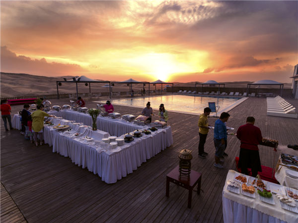 响沙湾,沙漠,度假地,景区,旅游,图片,照片,摄影,内蒙古响沙湾,内蒙古旅游,鄂尔多斯市旅游,莲花酒店,莲花度假酒店,莲沙度假岛,福沙度假岛,悦沙休闲岛,仙沙休闲岛,一粒沙度假村,在线预订,预定,旅行社,AAAAA,5A级旅游景区,库布齐,库布其沙漠,库布其旅游