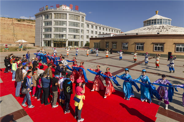 响沙湾,沙漠,度假地,景区,旅游,图片,照片,摄影,内蒙古响沙湾,内蒙古旅游,鄂尔多斯市旅游,莲花酒店,莲花度假酒店,莲沙度假岛,福沙度假岛,悦沙休闲岛,仙沙休闲岛,一粒沙度假村,在线预订,预定,旅行社,AAAAA,5A级旅游景区,库布齐,库布其沙漠,库布其旅游