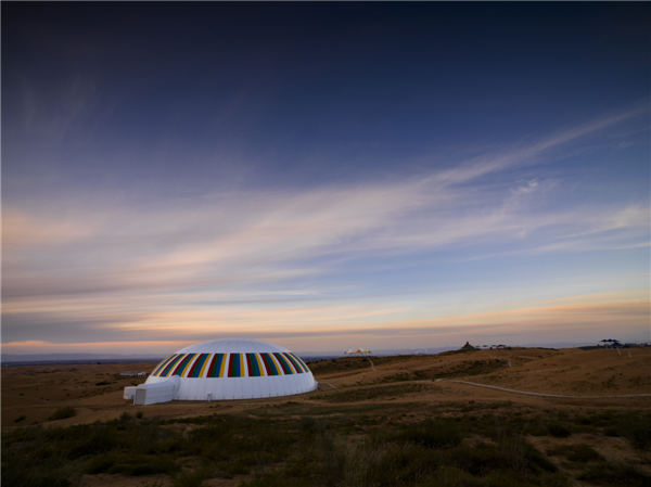 响沙湾,沙漠,度假地,景区,旅游,图片,照片,摄影,内蒙古响沙湾,内蒙古旅游,鄂尔多斯市旅游,莲花酒店,莲花度假酒店,莲沙度假岛,福沙度假岛,悦沙休闲岛,仙沙休闲岛,一粒沙度假村,在线预订,预定,旅行社,AAAAA,5A级旅游景区,库布齐,库布其沙漠,库布其旅游