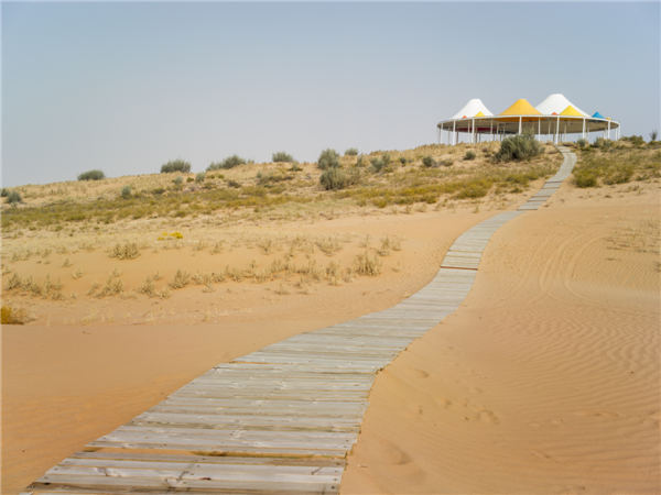 响沙湾,沙漠,度假地,景区,旅游,图片,照片,摄影,内蒙古响沙湾,内蒙古旅游,鄂尔多斯市旅游,莲花酒店,莲花度假酒店,莲沙度假岛,福沙度假岛,悦沙休闲岛,仙沙休闲岛,一粒沙度假村,在线预订,预定,旅行社,AAAAA,5A级旅游景区,库布齐,库布其沙漠,库布其旅游