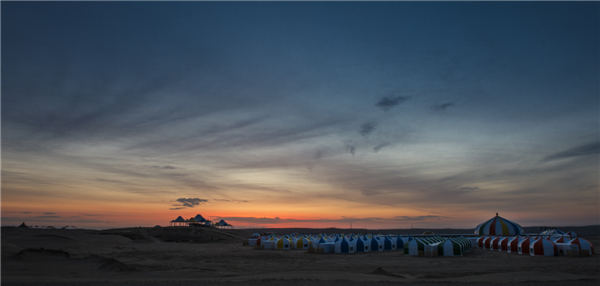 响沙湾,沙漠,度假地,景区,旅游,图片,照片,摄影,内蒙古响沙湾,内蒙古旅游,鄂尔多斯市旅游,莲花酒店,莲花度假酒店,莲沙度假岛,福沙度假岛,悦沙休闲岛,仙沙休闲岛,一粒沙度假村,在线预订,预定,旅行社,AAAAA,5A级旅游景区,库布齐,库布其沙漠,库布其旅游
