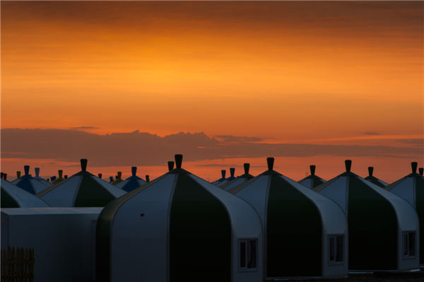 响沙湾,沙漠,度假地,景区,旅游,图片,照片,摄影,内蒙古响沙湾,内蒙古旅游,鄂尔多斯市旅游,莲花酒店,莲花度假酒店,莲沙度假岛,福沙度假岛,悦沙休闲岛,仙沙休闲岛,一粒沙度假村,在线预订,预定,旅行社,AAAAA,5A级旅游景区,库布齐,库布其沙漠,库布其旅游