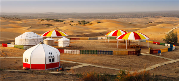 响沙湾,沙漠,度假地,景区,旅游,图片,照片,摄影,内蒙古响沙湾,内蒙古旅游,鄂尔多斯市旅游,莲花酒店,莲花度假酒店,莲沙度假岛,福沙度假岛,悦沙休闲岛,仙沙休闲岛,一粒沙度假村,在线预订,预定,旅行社,AAAAA,5A级旅游景区,库布齐,库布其沙漠,库布其旅游