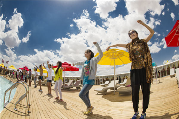 响沙湾,沙漠,度假地,景区,旅游,图片,照片,摄影,内蒙古响沙湾,内蒙古旅游,鄂尔多斯市旅游,莲花酒店,莲花度假酒店,莲沙度假岛,福沙度假岛,悦沙休闲岛,仙沙休闲岛,一粒沙度假村,在线预订,预定,旅行社,AAAAA,5A级旅游景区,库布齐,库布其沙漠,库布其旅游