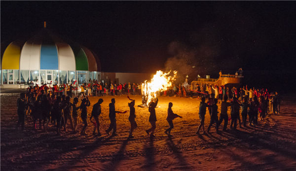 响沙湾,沙漠,度假地,景区,旅游,图片,照片,摄影,内蒙古响沙湾,内蒙古旅游,鄂尔多斯市旅游,莲花酒店,莲花度假酒店,莲沙度假岛,福沙度假岛,悦沙休闲岛,仙沙休闲岛,一粒沙度假村,在线预订,预定,旅行社,AAAAA,5A级旅游景区,库布齐,库布其沙漠,库布其旅游