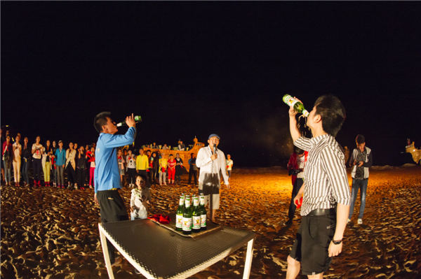 响沙湾,沙漠,度假地,景区,旅游,图片,照片,摄影,内蒙古响沙湾,内蒙古旅游,鄂尔多斯市旅游,莲花酒店,莲花度假酒店,莲沙度假岛,福沙度假岛,悦沙休闲岛,仙沙休闲岛,一粒沙度假村,在线预订,预定,旅行社,AAAAA,5A级旅游景区,库布齐,库布其沙漠,库布其旅游