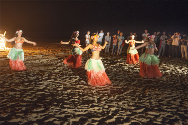 响沙湾,沙漠,度假地,景区,旅游,图片,照片,摄影,内蒙古响沙湾,内蒙古旅游,鄂尔多斯市旅游,莲花酒店,莲花度假酒店,莲沙度假岛,福沙度假岛,悦沙休闲岛,仙沙休闲岛,一粒沙度假村,在线预订,预定,旅行社,AAAAA,5A级旅游景区,库布齐,库布其沙漠,库布其旅游