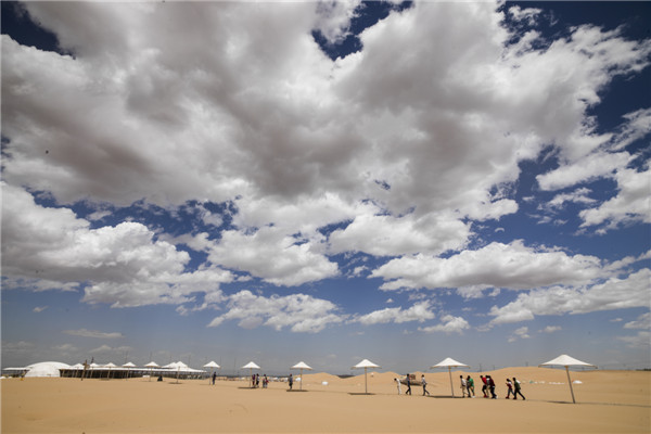 响沙湾,沙漠,度假地,景区,旅游,图片,照片,摄影,内蒙古响沙湾,内蒙古旅游,鄂尔多斯市旅游,莲花酒店,莲花度假酒店,莲沙度假岛,福沙度假岛,悦沙休闲岛,仙沙休闲岛,一粒沙度假村,在线预订,预定,旅行社,AAAAA,5A级旅游景区,库布齐,库布其沙漠,库布其旅游