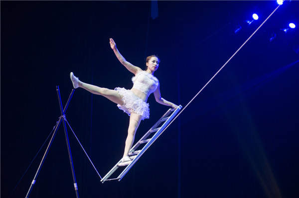 响沙湾,沙漠,度假地,景区,旅游,图片,照片,摄影,内蒙古响沙湾,内蒙古旅游,鄂尔多斯市旅游,莲花酒店,莲花度假酒店,莲沙度假岛,福沙度假岛,悦沙休闲岛,仙沙休闲岛,一粒沙度假村,在线预订,预定,旅行社,AAAAA,5A级旅游景区,库布齐,库布其沙漠,库布其旅游