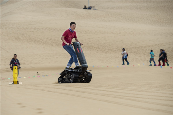 响沙湾,沙漠,度假地,景区,旅游,图片,照片,摄影,内蒙古响沙湾,内蒙古旅游,鄂尔多斯市旅游,莲花酒店,莲花度假酒店,莲沙度假岛,福沙度假岛,悦沙休闲岛,仙沙休闲岛,一粒沙度假村,在线预订,预定,旅行社,AAAAA,5A级旅游景区,库布齐,库布其沙漠,库布其旅游