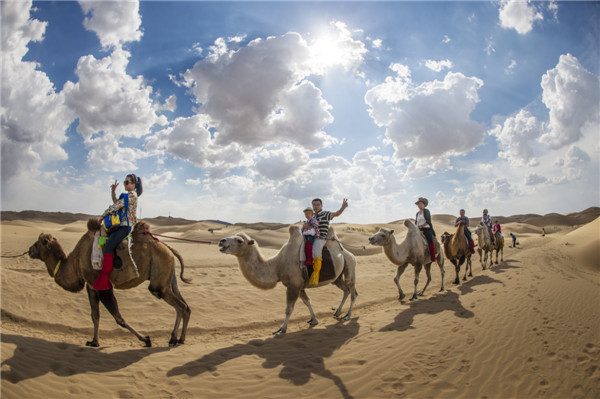 响沙湾,沙漠,度假地,景区,旅游,图片,照片,摄影,内蒙古响沙湾,内蒙古旅游,鄂尔多斯市旅游,莲花酒店,莲花度假酒店,莲沙度假岛,福沙度假岛,悦沙休闲岛,仙沙休闲岛,一粒沙度假村,在线预订,预定,旅行社,AAAAA,5A级旅游景区,库布齐,库布其沙漠,库布其旅游