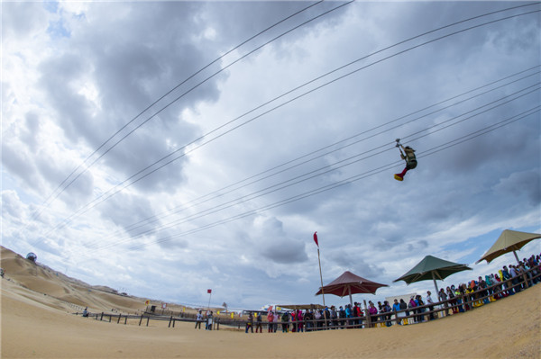 响沙湾,沙漠,度假地,景区,旅游,图片,照片,摄影,内蒙古响沙湾,内蒙古旅游,鄂尔多斯市旅游,莲花酒店,莲花度假酒店,莲沙度假岛,福沙度假岛,悦沙休闲岛,仙沙休闲岛,一粒沙度假村,在线预订,预定,旅行社,AAAAA,5A级旅游景区,库布齐,库布其沙漠,库布其旅游