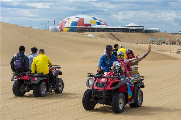 响沙湾,沙漠,度假地,景区,旅游,图片,照片,摄影,内蒙古响沙湾,内蒙古旅游,鄂尔多斯市旅游,莲花酒店,莲花度假酒店,莲沙度假岛,福沙度假岛,悦沙休闲岛,仙沙休闲岛,一粒沙度假村,在线预订,预定,旅行社,AAAAA,5A级旅游景区,库布齐,库布其沙漠,库布其旅游