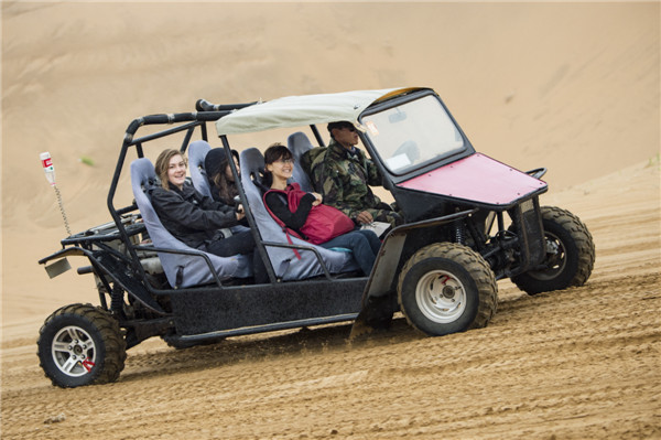 响沙湾,沙漠,度假地,景区,旅游,图片,照片,摄影,内蒙古响沙湾,内蒙古旅游,鄂尔多斯市旅游,莲花酒店,莲花度假酒店,莲沙度假岛,福沙度假岛,悦沙休闲岛,仙沙休闲岛,一粒沙度假村,在线预订,预定,旅行社,AAAAA,5A级旅游景区,库布齐,库布其沙漠,库布其旅游